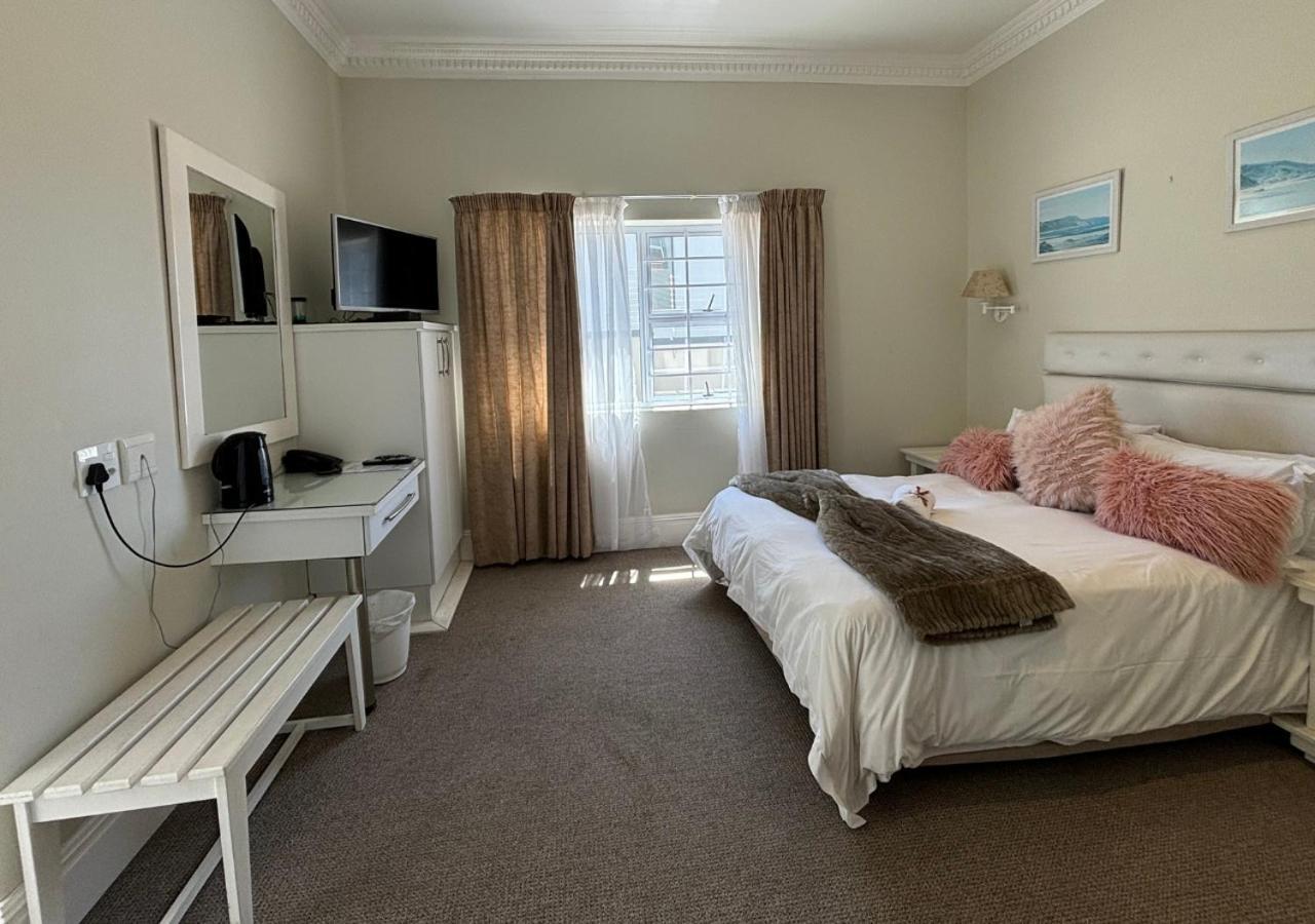 Bed and Breakfast Sir Roys At The Sea Port Elizabeth Exterior foto